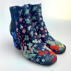 Indigo Rd Embroidered Floral Ankle Boots